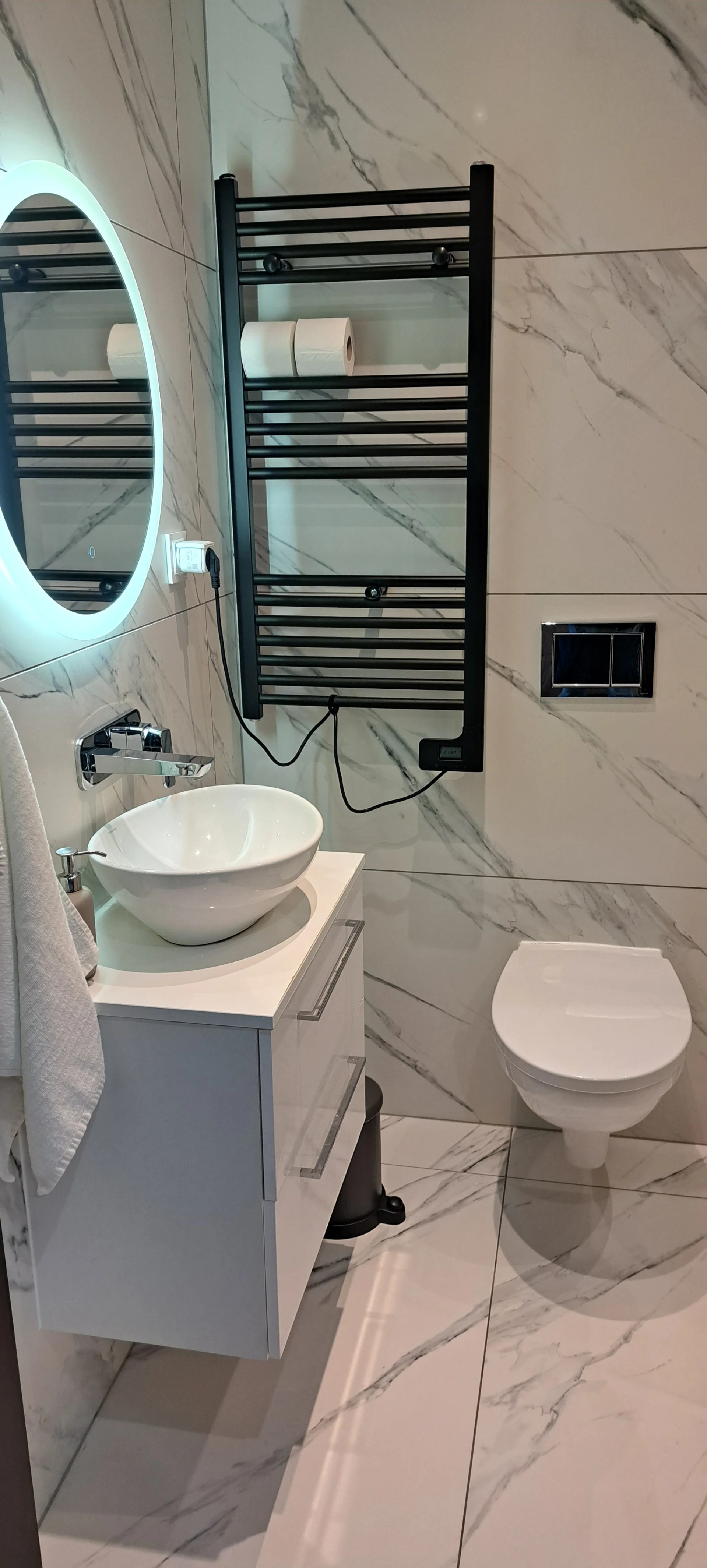 Domek pod Sosnową Górą 2, Prysznic, Nowoczesna łazienka, Noclegi Żelazno, Kotlina Kłodzka, Góry, Sudety, Wypoczynek